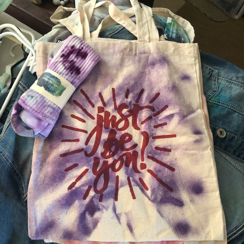 Tie dyed socks & canvas dyed tote